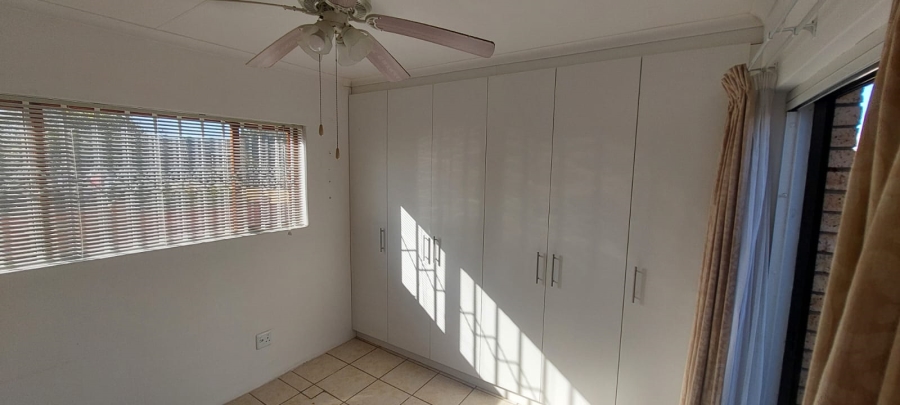 4 Bedroom Property for Sale in Wavecrest Eastern Cape